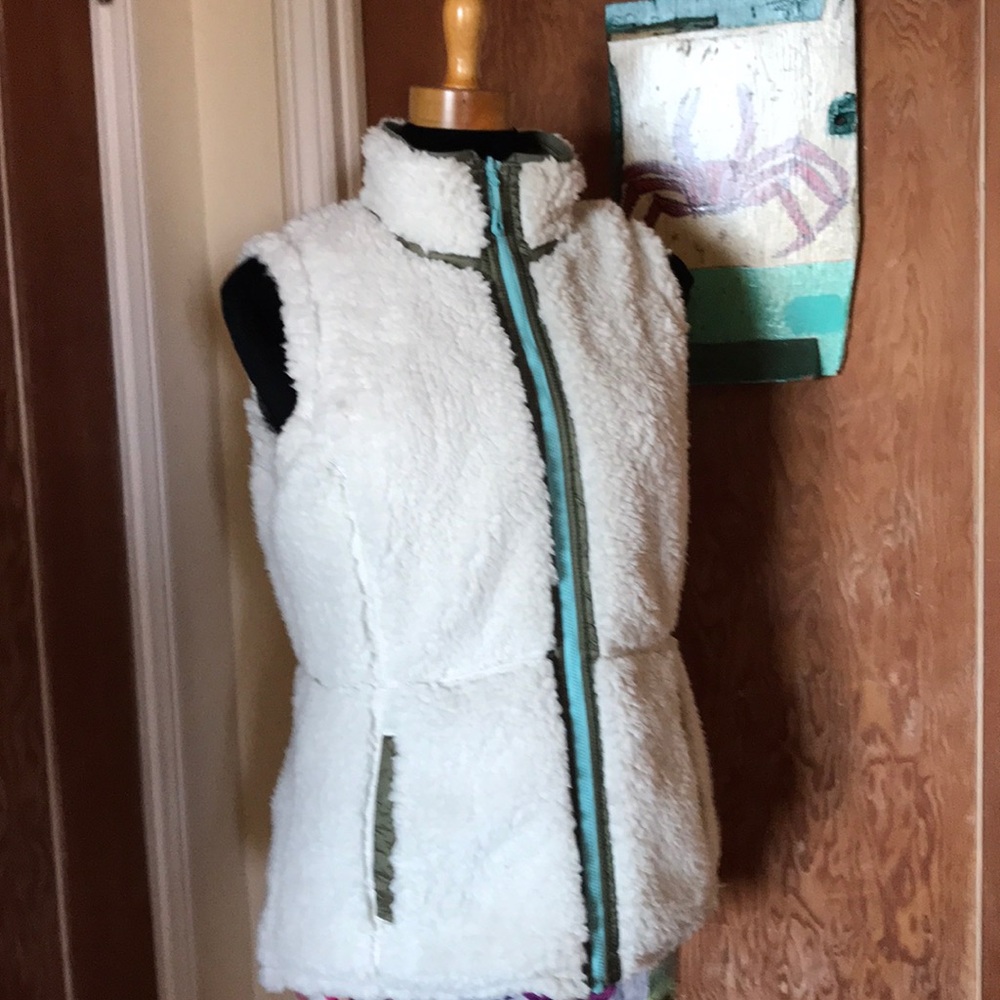Sweet Mountain HardWear Reversible Vest! M, NWOT! - Picture 4 of 8